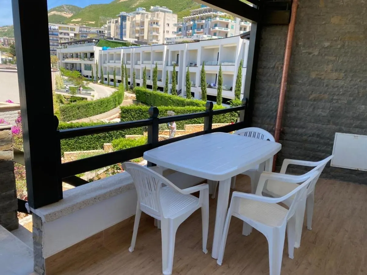 Aquamarine Residence Villa 0*, Vlorë Albania